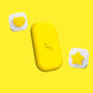 walkie jaune citron sur un arrière plan de couleur jaune